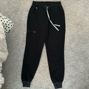 Black Figs Scrub Joggers